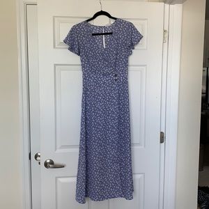 Sienna Sky Floral Midi Dress Medium